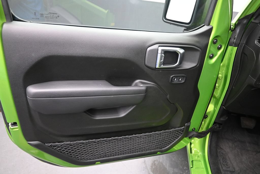 Used 2025 Jeep Wrangler Sport AWD/4WD image 10