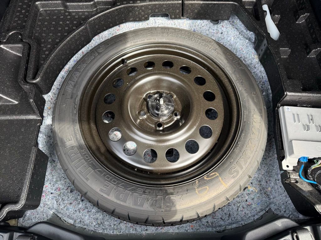 Certified 2023 Ford Escape ST-Line Elite w/ Premium Technology Package AWD/4WD image 32