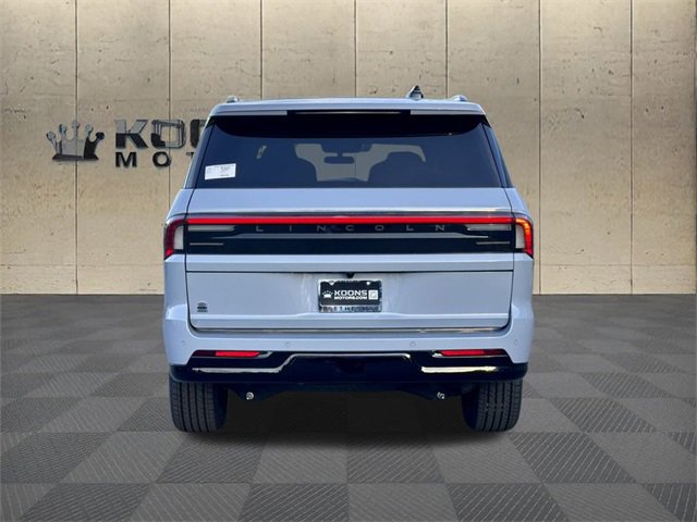 New 2025 Lincoln Navigator Reserve image 7