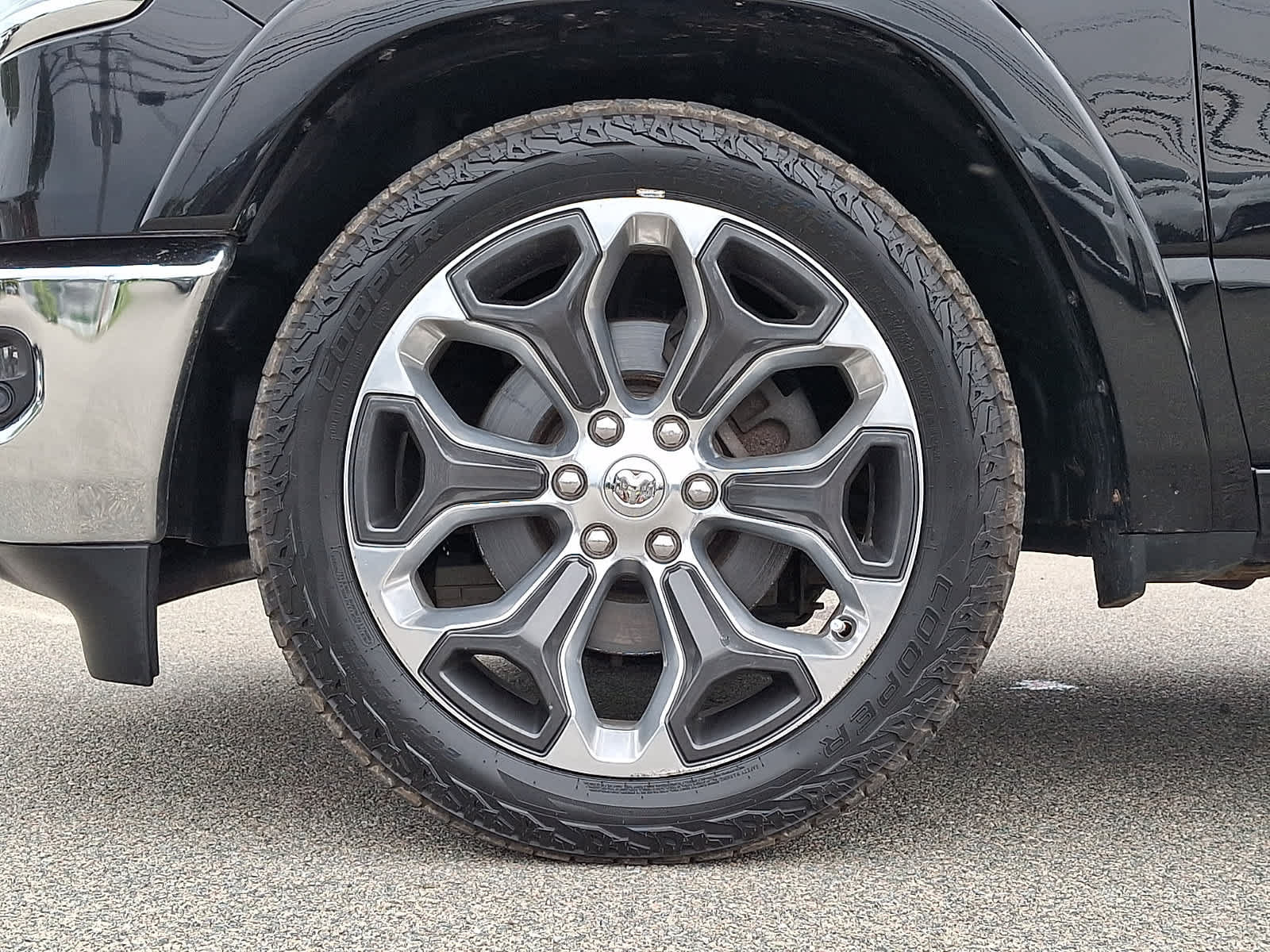 Used 2019 RAM 1500 Limited AWD/4WD image 9