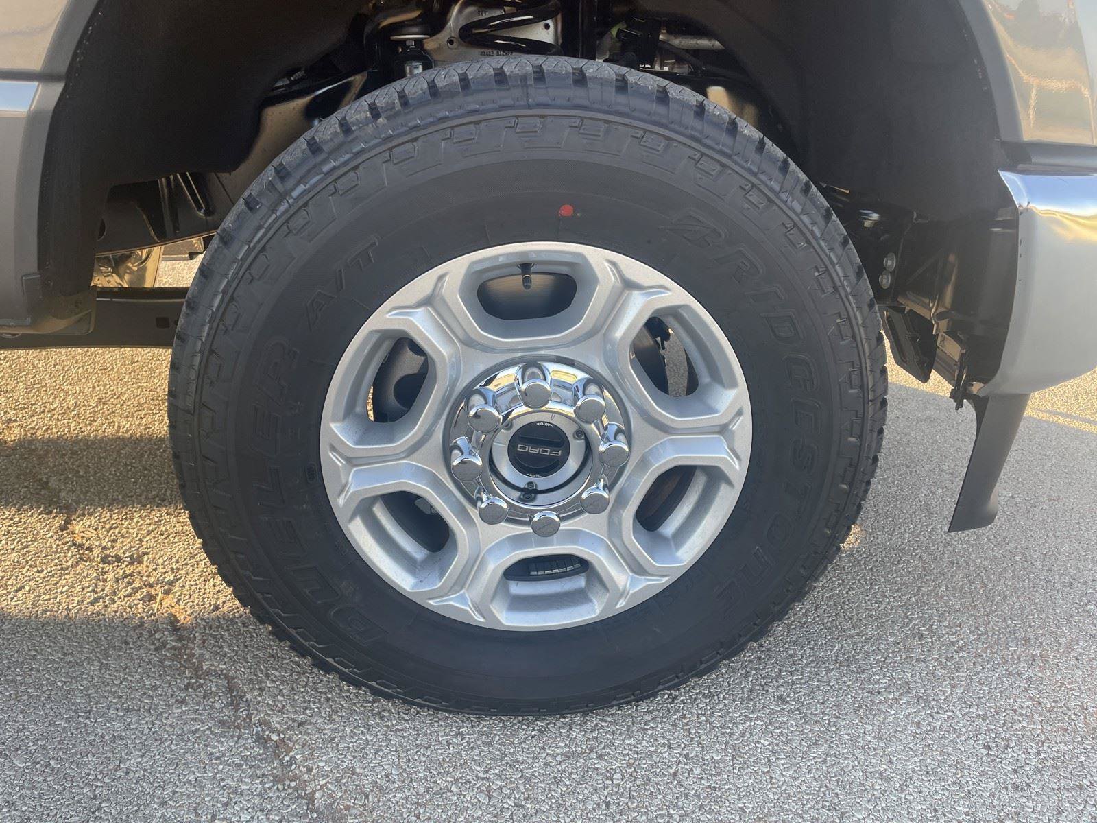 New 2026 Ford F250 XLT w/ XLT Premium Package AWD/4WD image 42