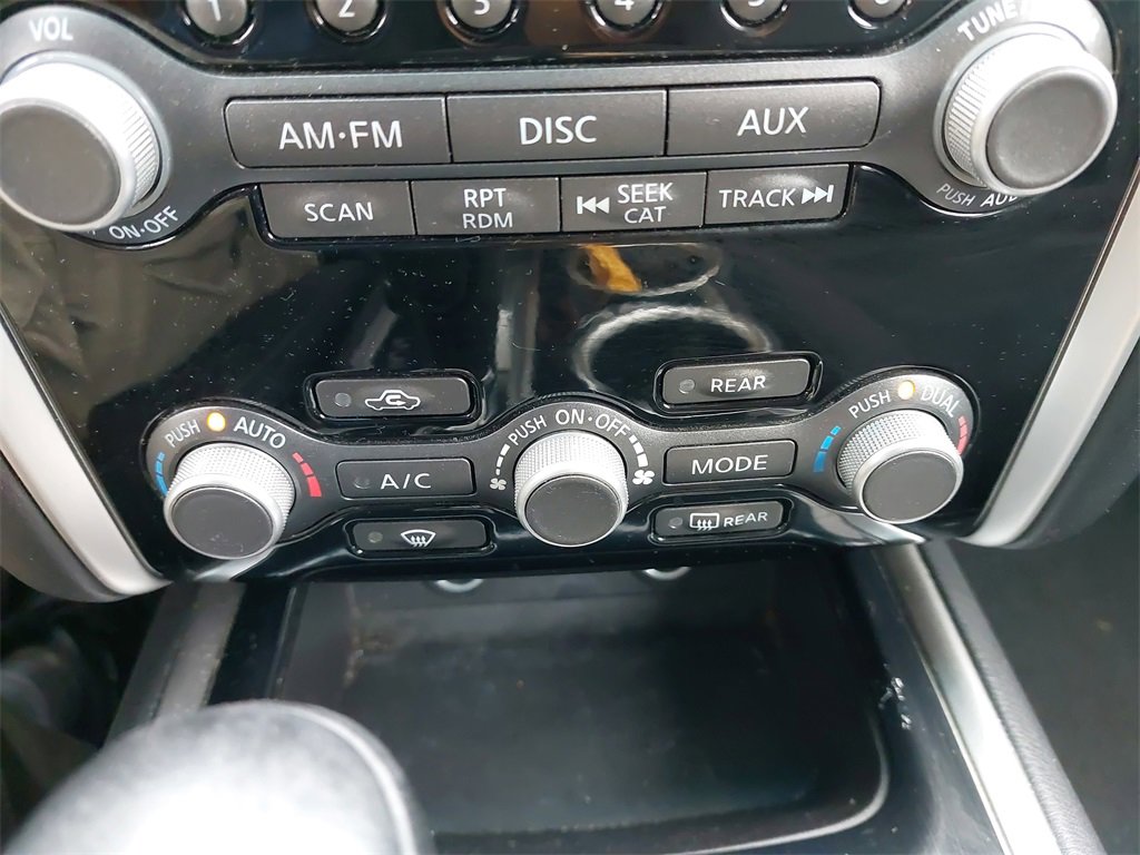 Used 2016 Nissan Pathfinder SV image 17