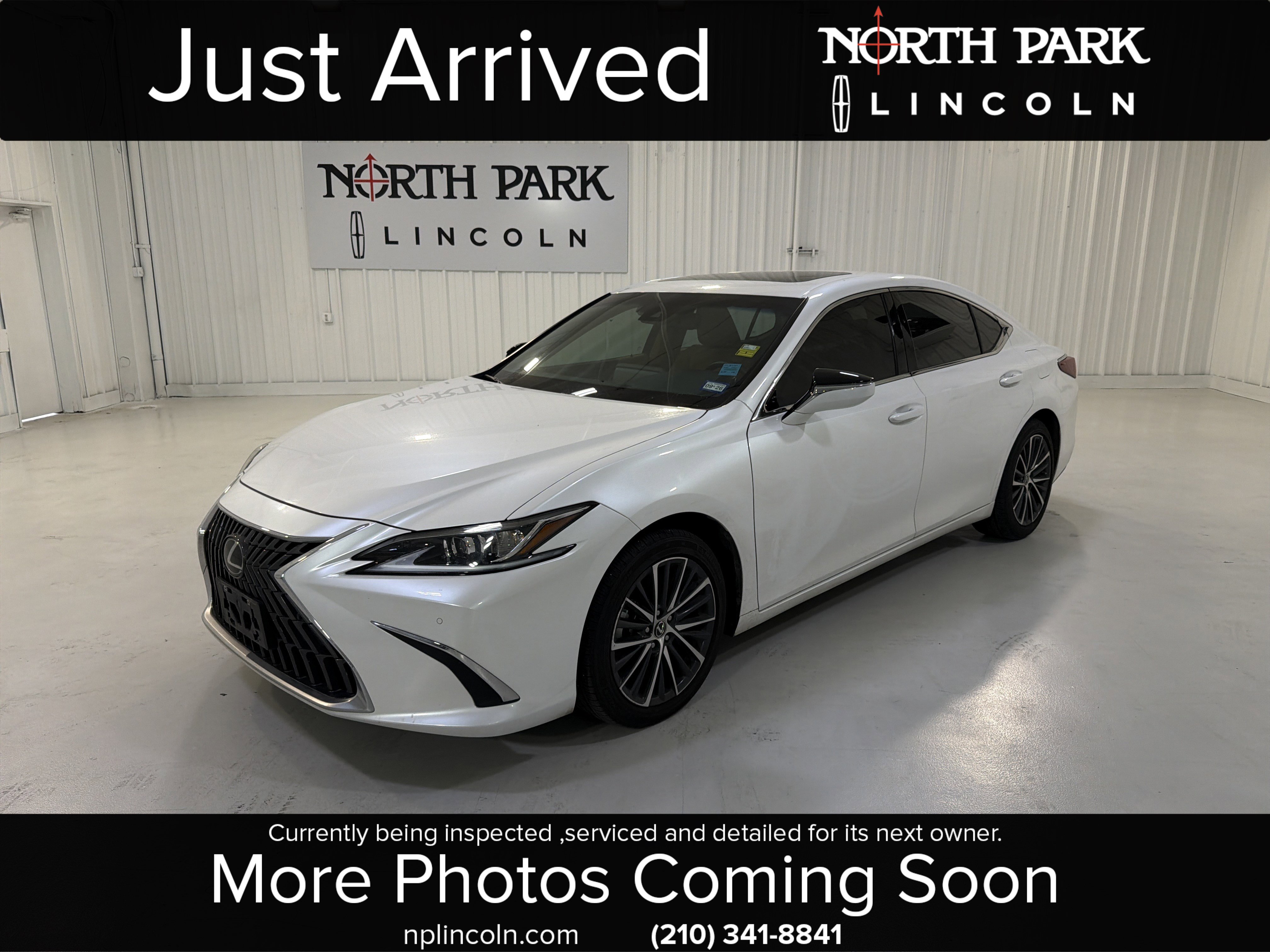 Used 2025 Lexus ES 350 w/ Premium Package FWD image 1