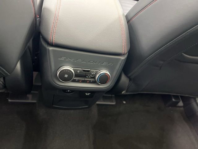 Used 2025 Ford Explorer ST-Line w/ Premium Package image 14