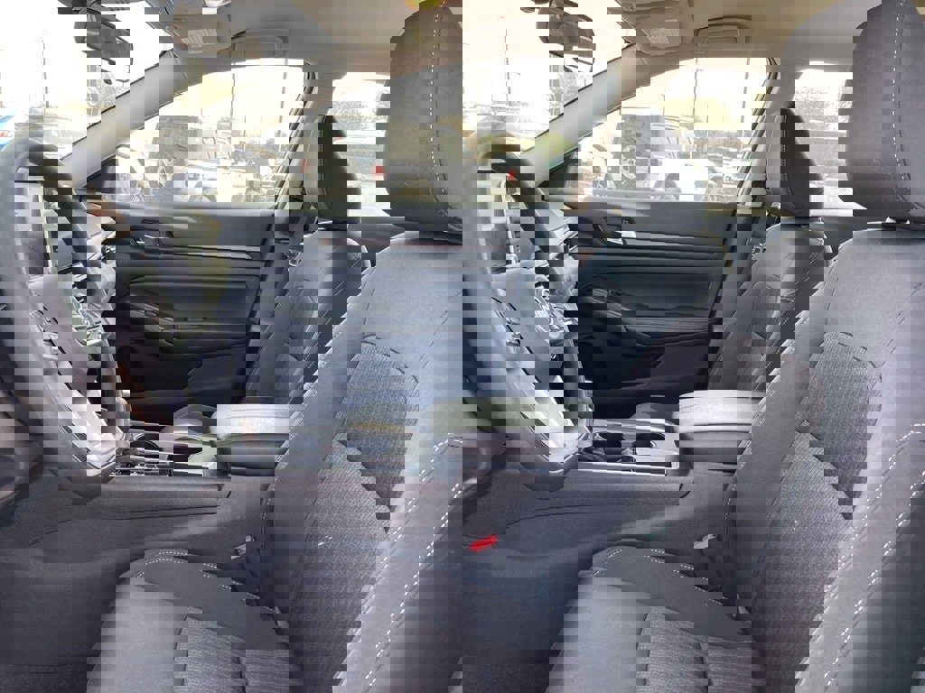 Used 2025 Nissan Altima 2.5 SV image 8