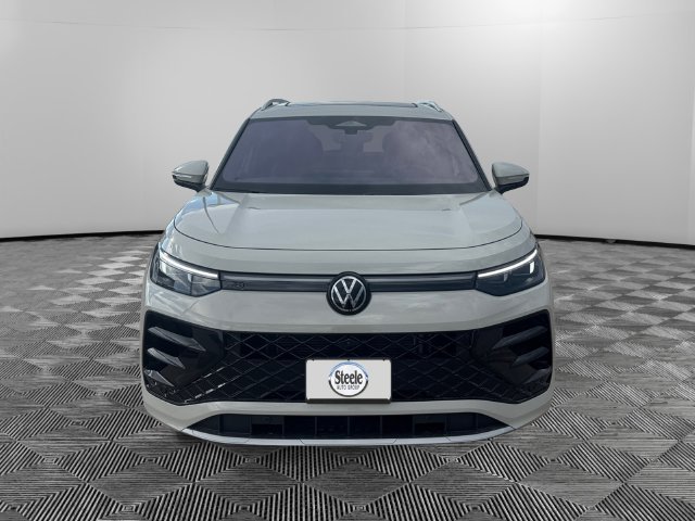 New 2026 Volkswagen Tiguan SEL R-Line AWD/4WD image 8