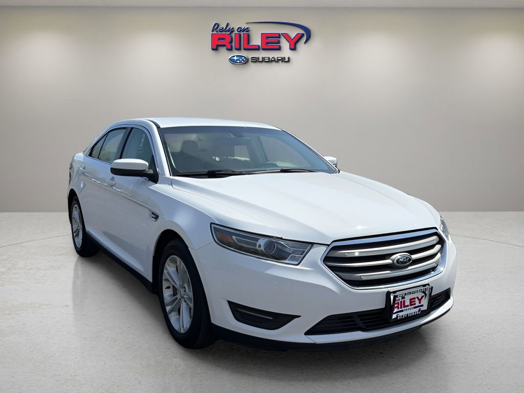Used 2018 Ford Taurus SEL FWD image 7