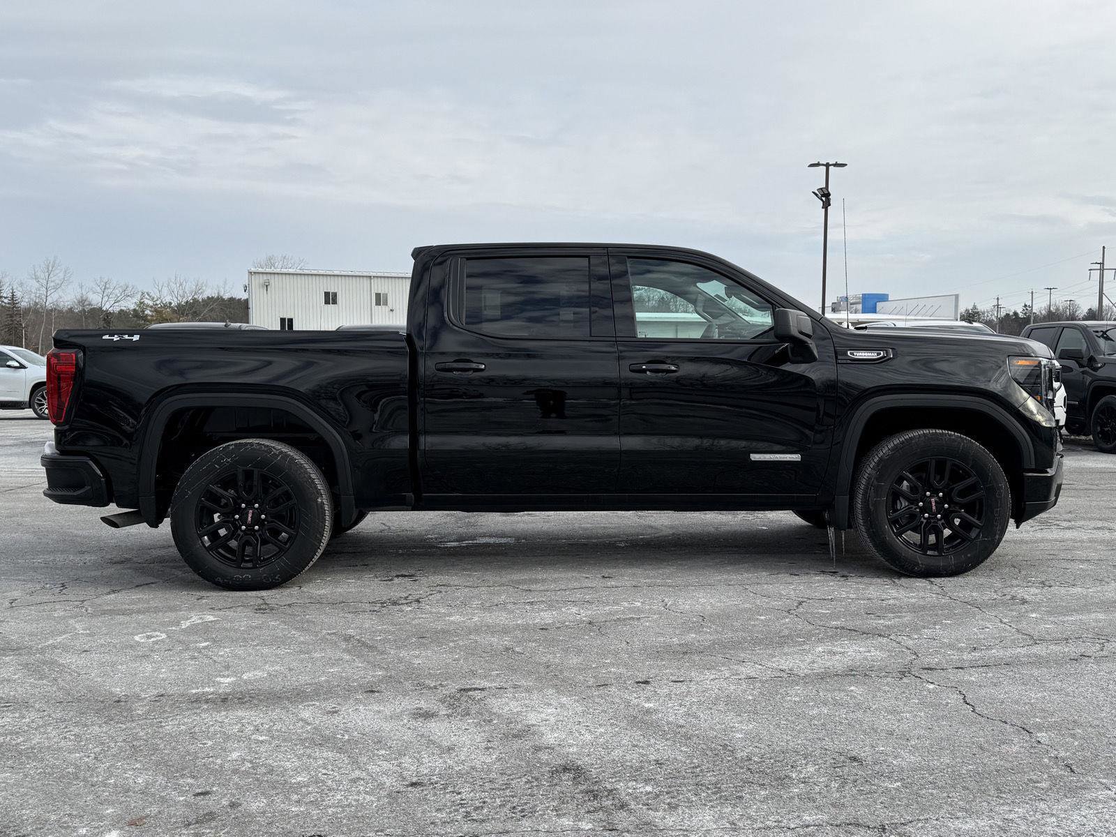 New 2026 GMC Sierra 1500 Elevation image 4