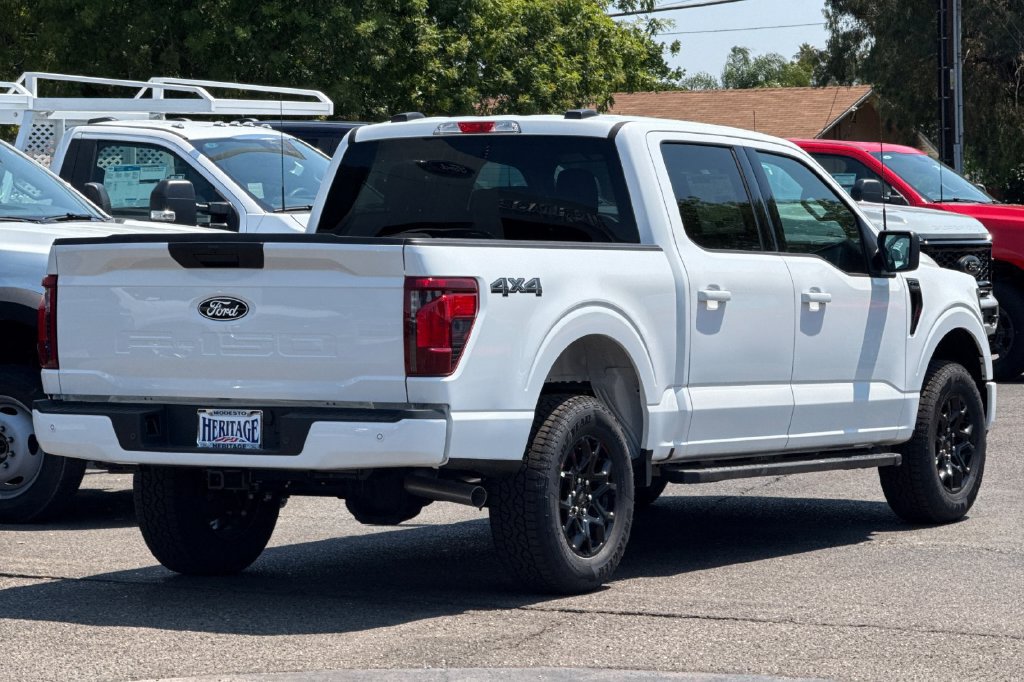 New 2026 Ford F150 XLT w/ XLT Black Appearance Package AWD/4WD image 4