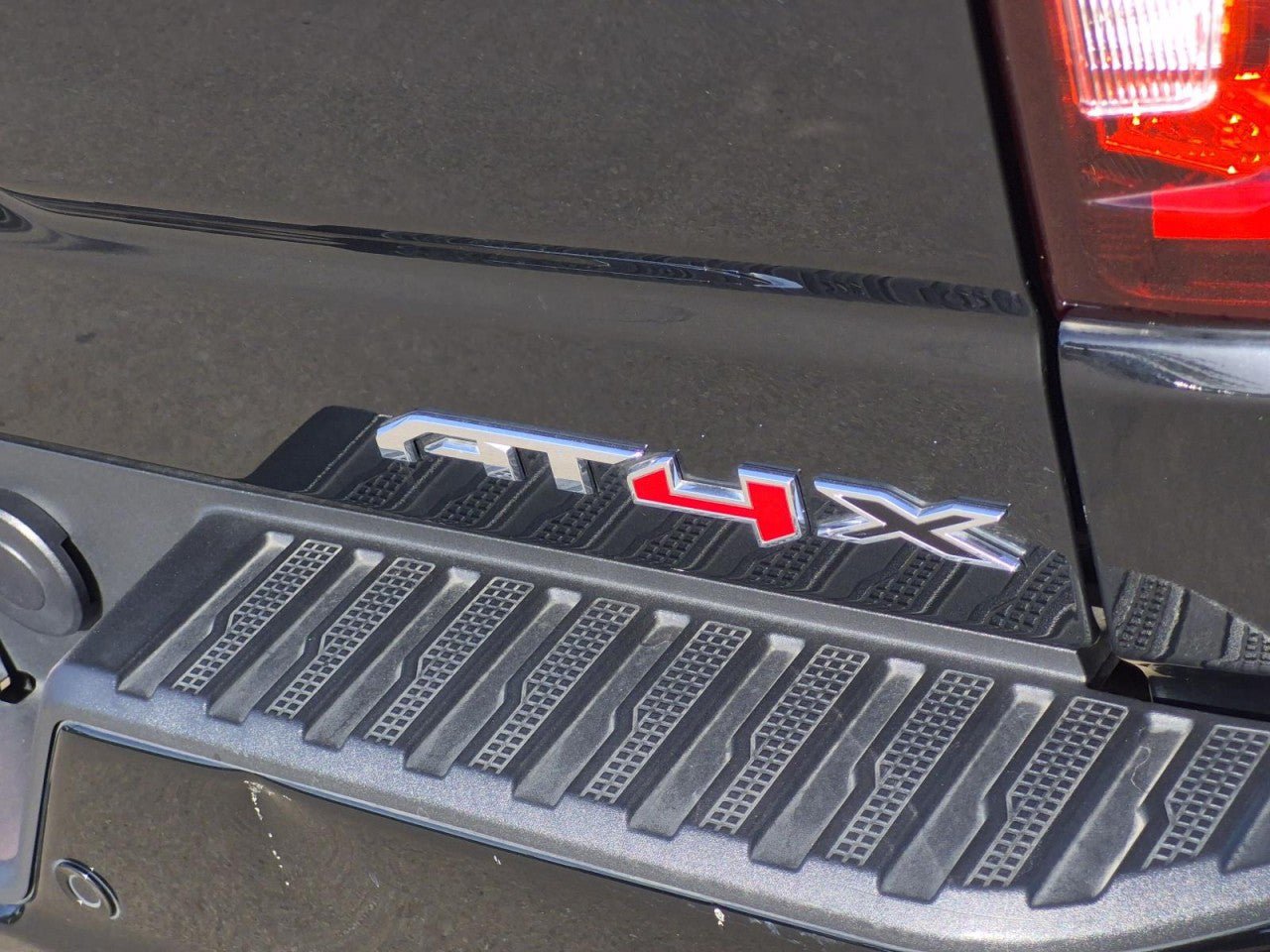 Certified 2023 GMC Sierra 1500 AT4X AWD/4WD image 8