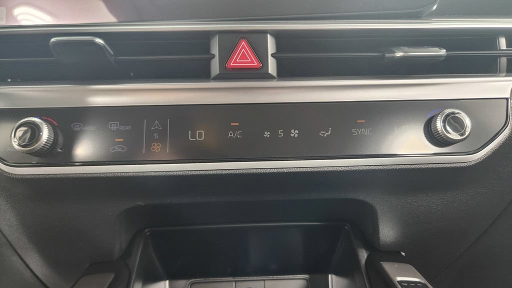 New 2026 Kia Sorento S AWD/4WD image 30