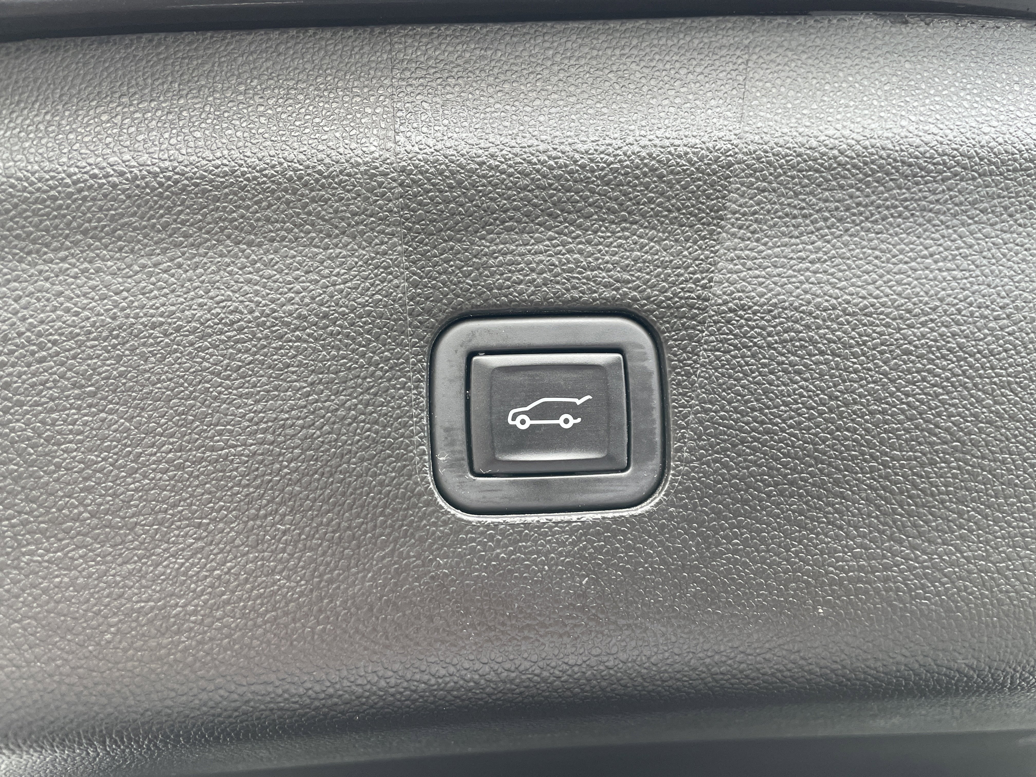 Used 2023 Buick Enclave Essence w/ Experience Buick Package image 29