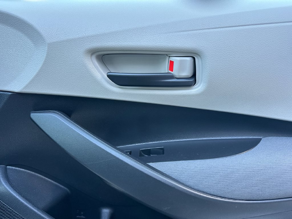 Used 2022 Toyota Corolla LE FWD image 18
