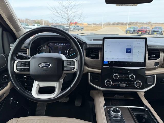 Used 2024 Ford Expedition Limited image 29