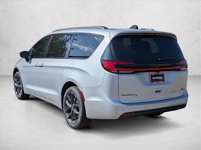 New 2026 Chrysler Pacifica Select w/ S Appearance Package AWD/4WD image 9