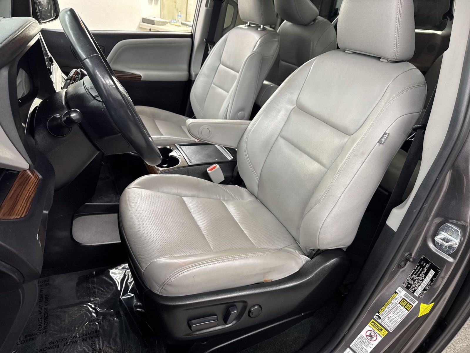 Used 2017 Toyota Sienna Limited Premium AWD/4WD image 25