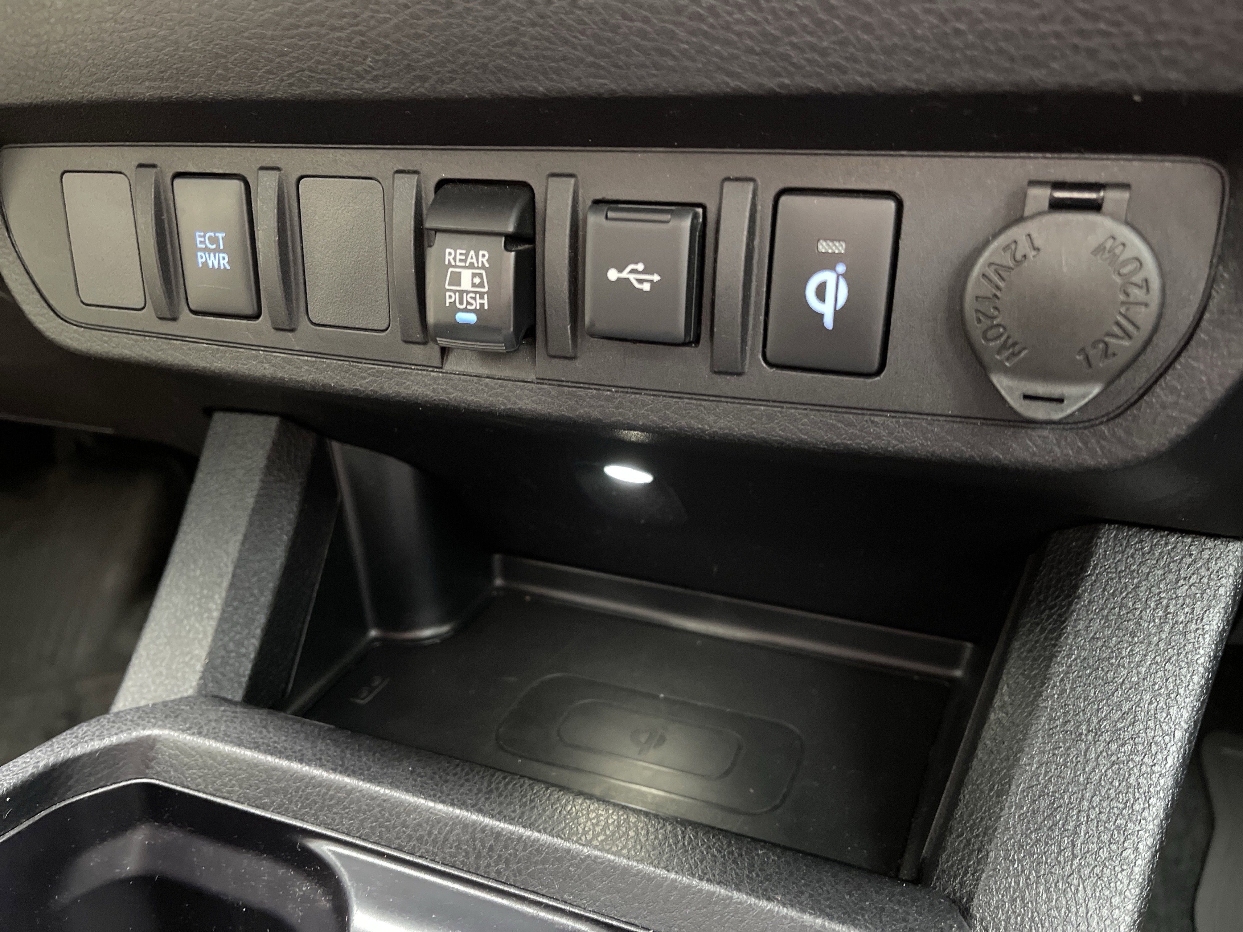 Used 2023 Toyota Tacoma TRD Off-Road image 32