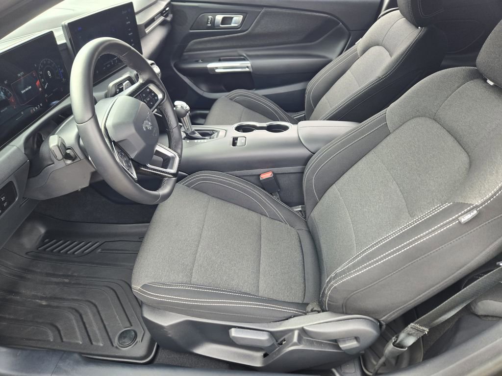 Used 2024 Ford Mustang GT RWD image 13