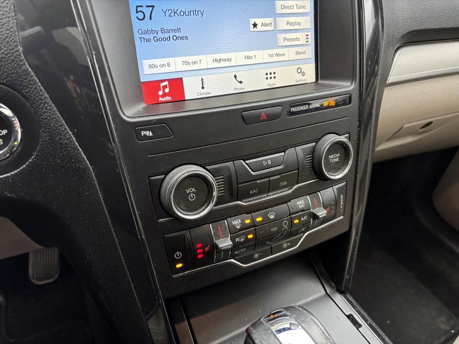 Used 2018 Ford Explorer XLT w/ Equipment Group 202A image 21