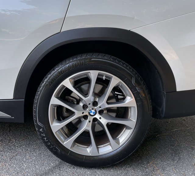 Used 2022 BMW X6 xDrive40i w/ Premium Package image 7