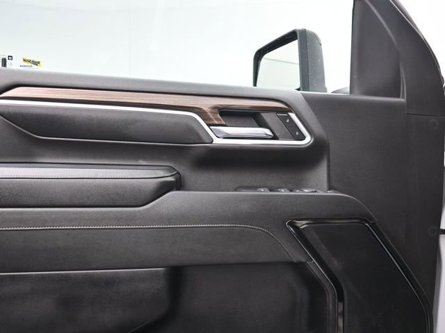 Used 2024 Chevrolet Silverado 2500 LT AWD/4WD image 9