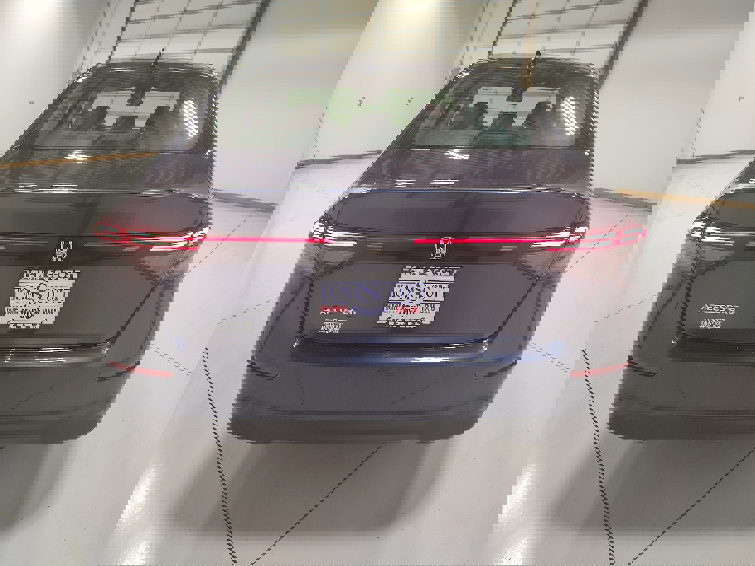 Used 2025 Honda Accord SE image 12