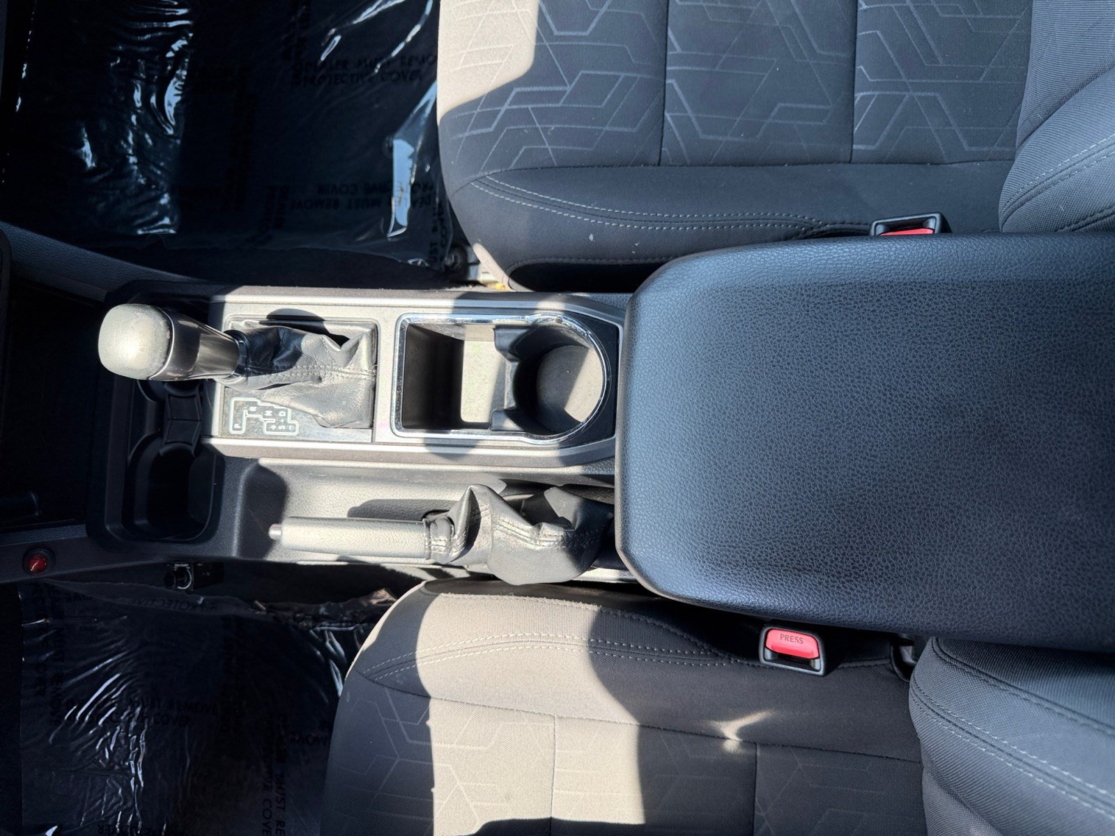 Used 2018 Toyota Tacoma TRD Off-Road w/ Technology Package AWD/4WD image 15