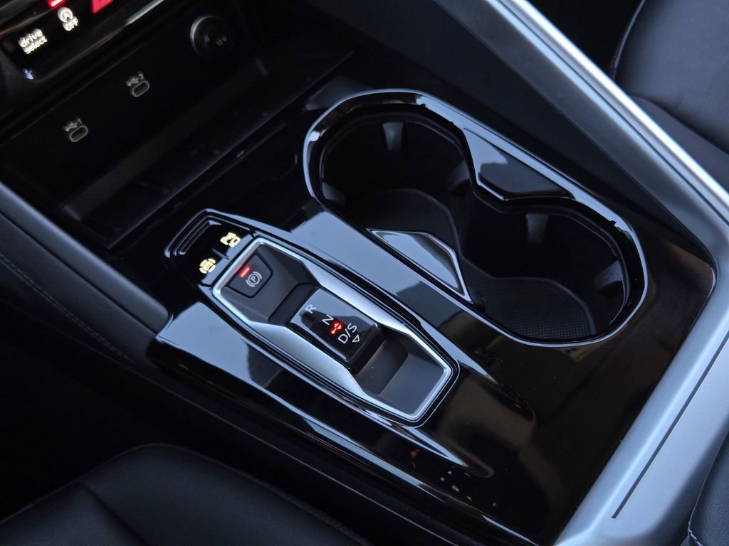 Certified 2025 Audi Q5 Premium Plus w/ Premium Plus image 23