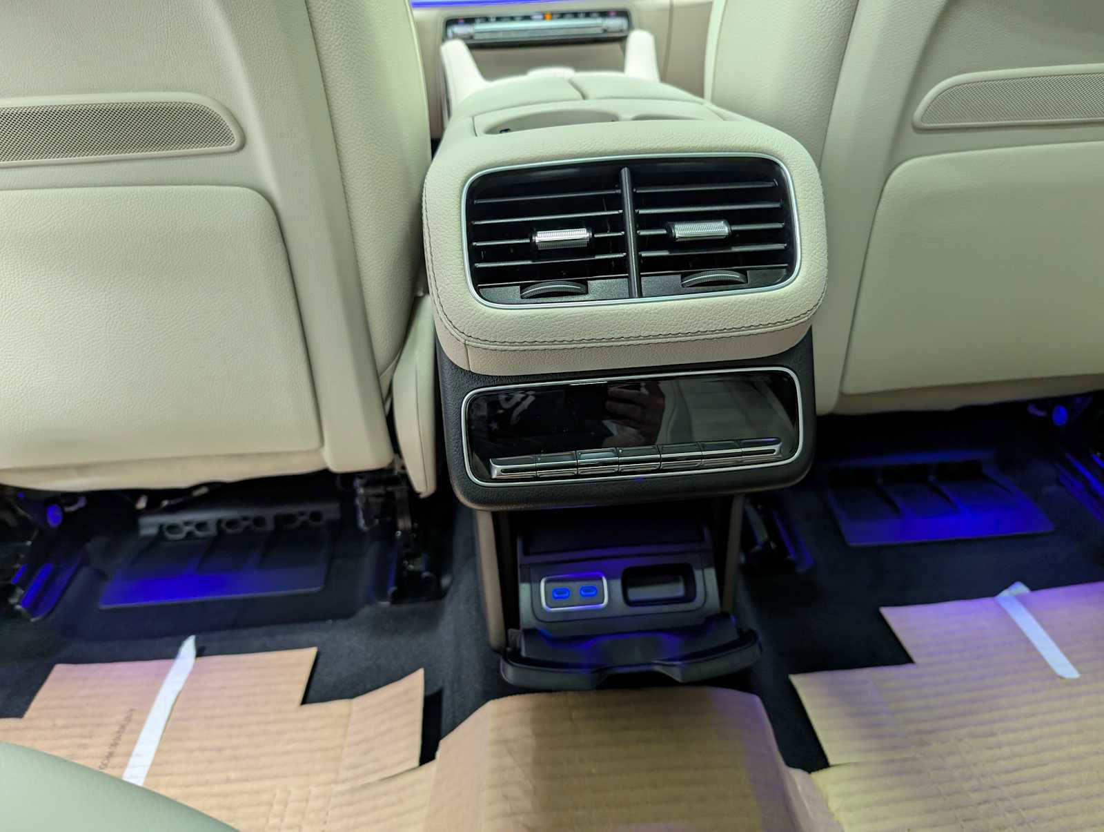 New 2026 Mercedes-Benz GLS 450 4MATIC image 21