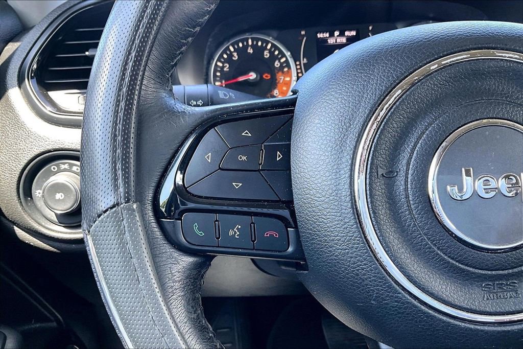 Used 2017 Jeep Renegade Altitude AWD/4WD image 20