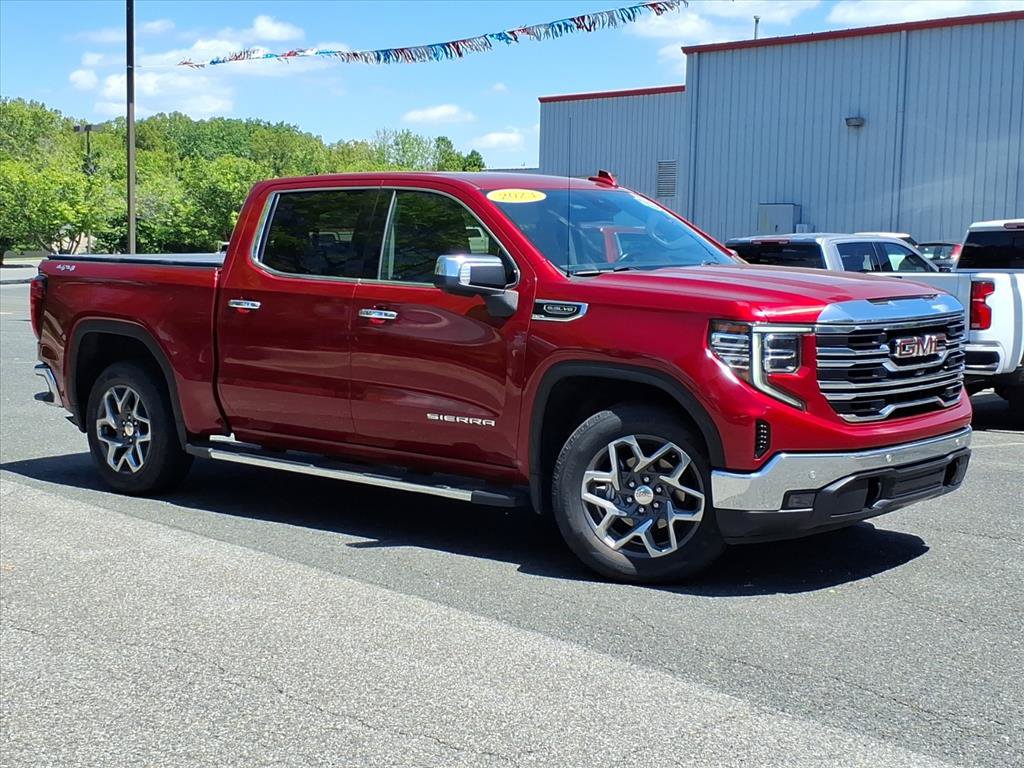 Used 2023 GMC Sierra 1500 SLT w/ SLT Premium Plus Package AWD/4WD image 2