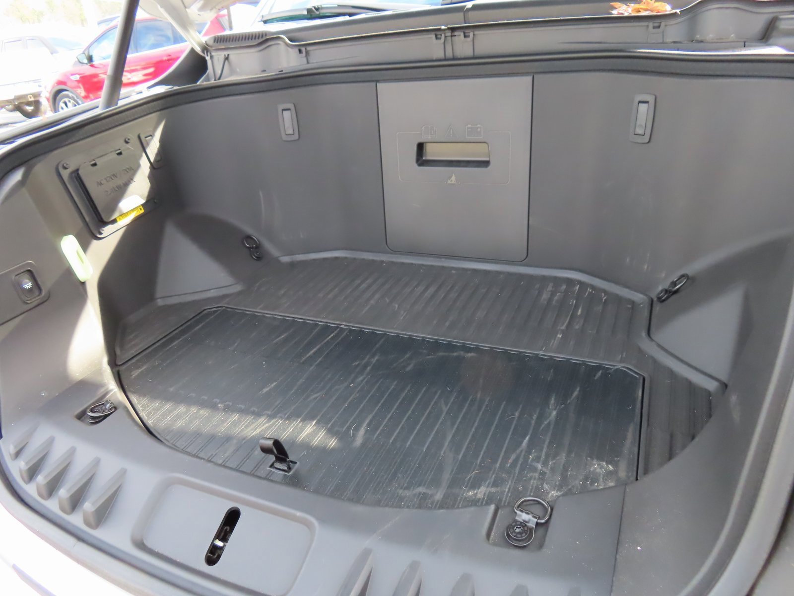 Used 2024 Ford F150 Lightning Lariat image 9