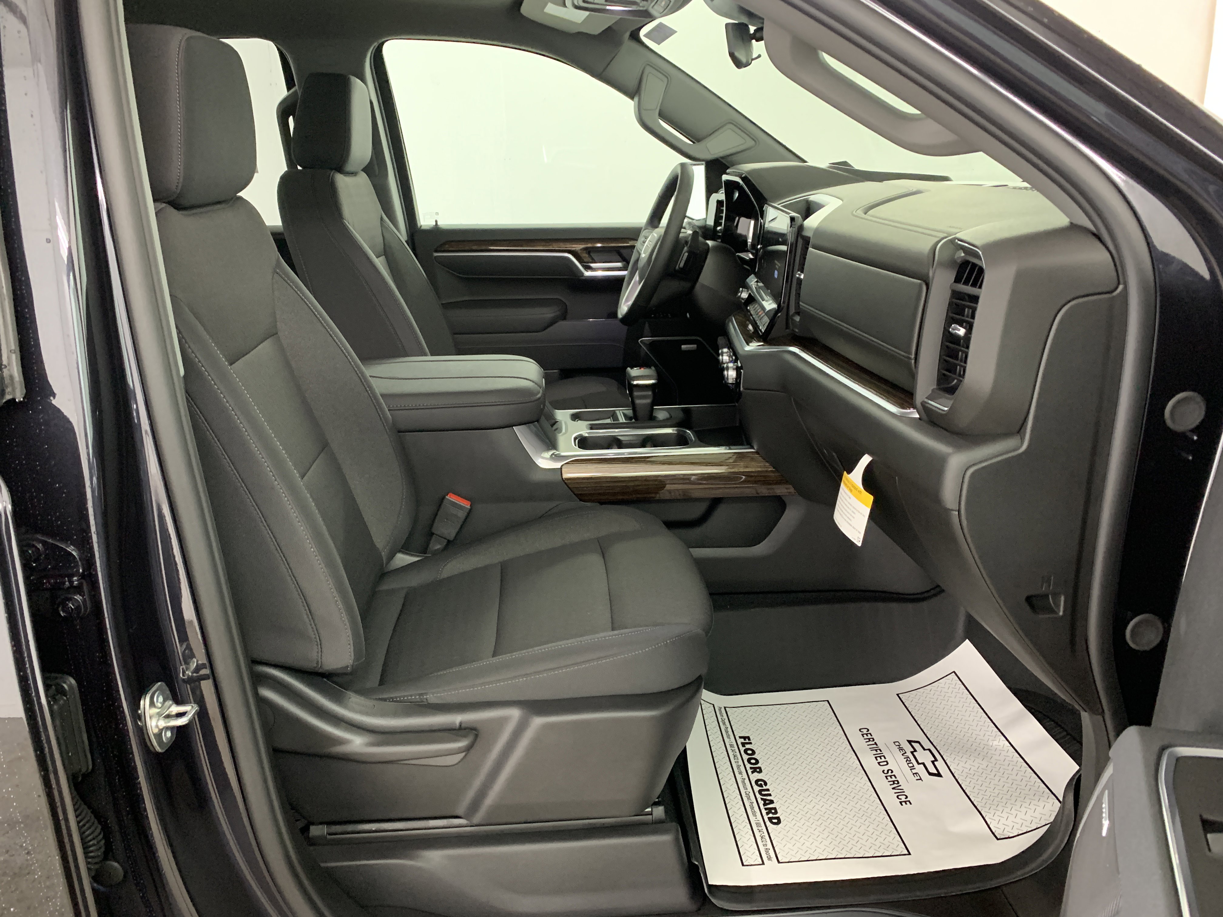 New 2026 GMC Sierra 1500 Elevation image 32