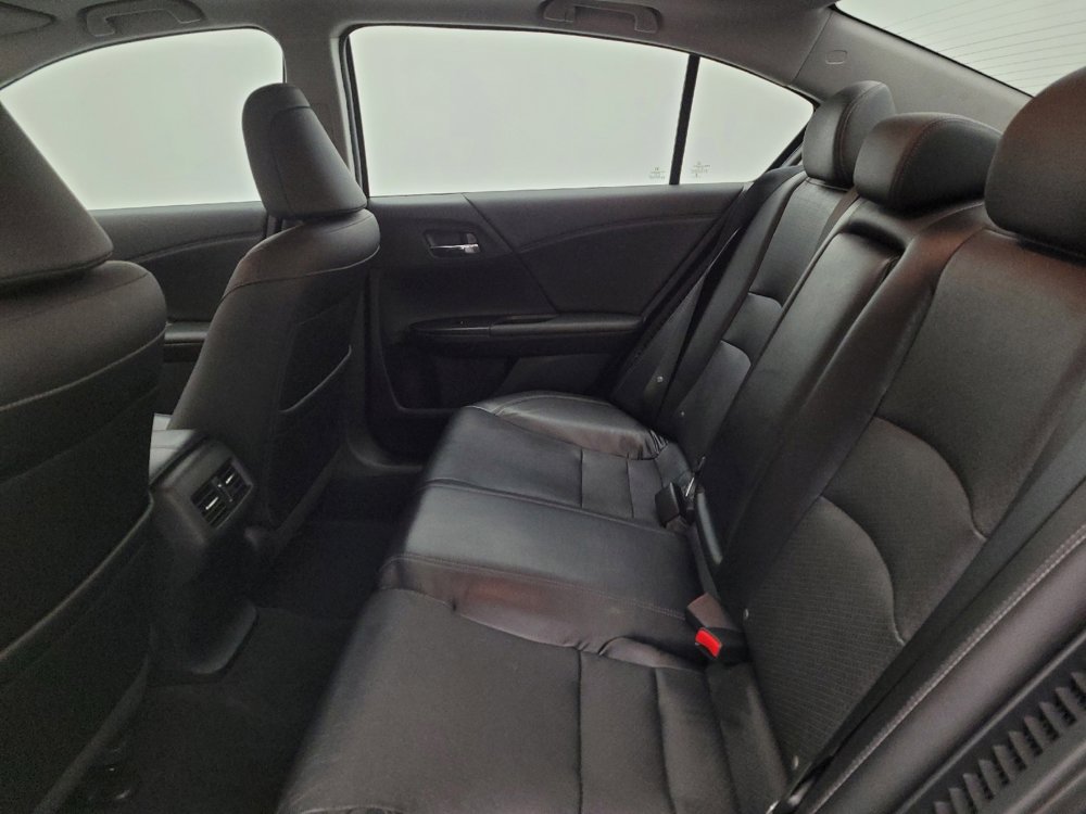 Used 2015 Honda Accord Touring image 18