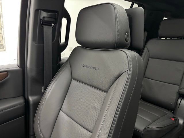 New 2026 GMC Yukon XL Denali w/ Denali Reserve Package image 49