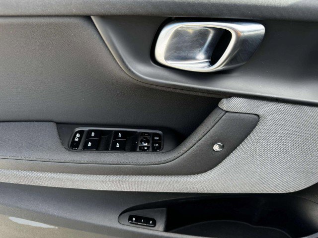 Used 2023 Polestar Polestar 2 w/ Pilot Pack image 17