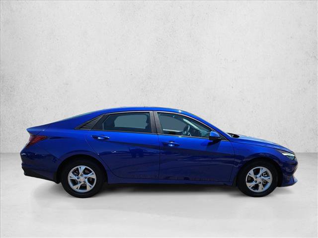 Used 2023 Hyundai Elantra SE w/ Preferred Accessory Package FWD image 4