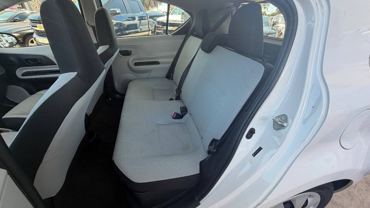 Used 2012 Toyota Prius C One FWD image 11