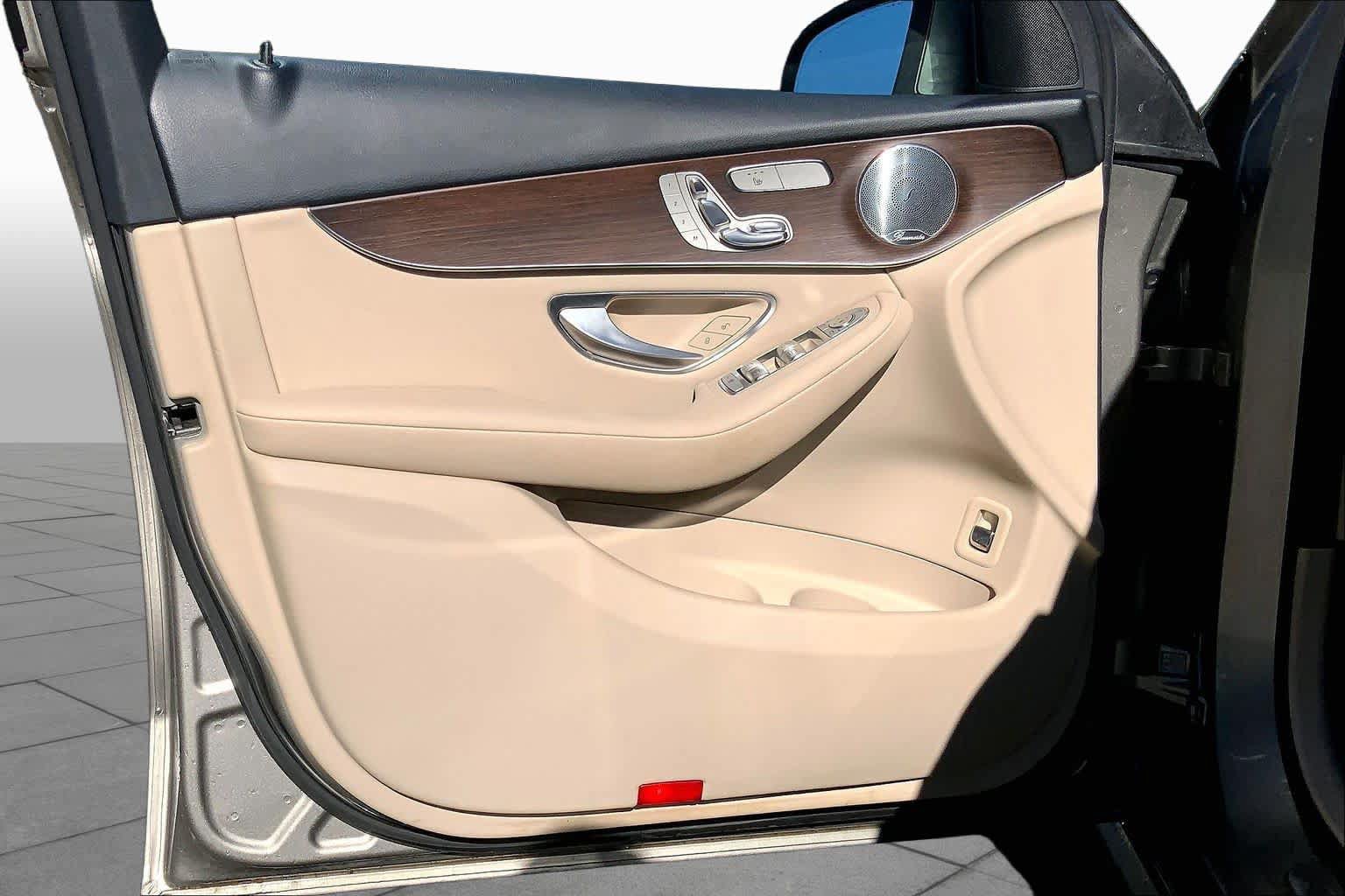 Used 2021 Mercedes-Benz GLC 300 4MATIC image 22