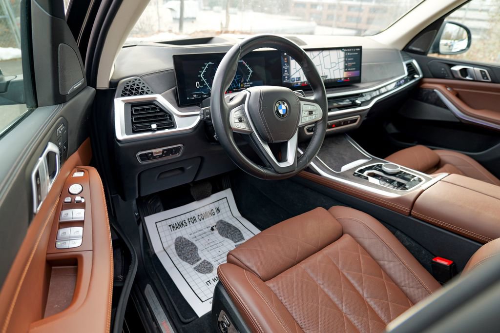 Used 2023 BMW X7 xDrive40i w/ Premium Package image 16