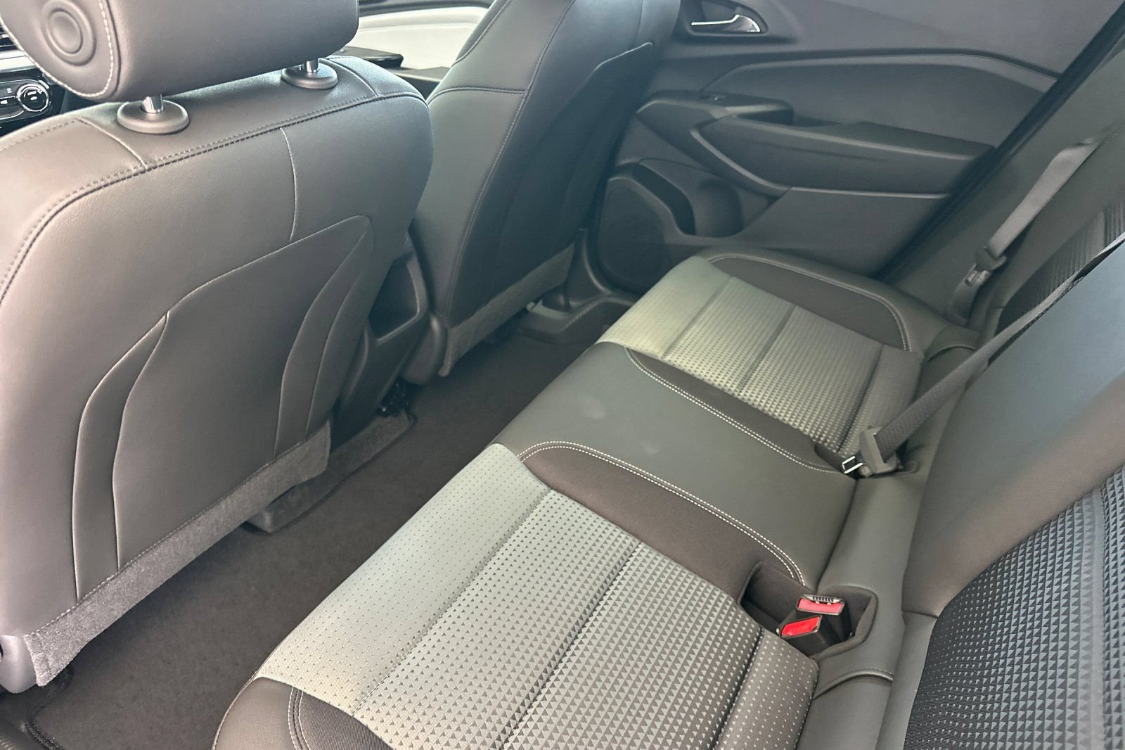 New 2026 Chevrolet Trax LT FWD image 12