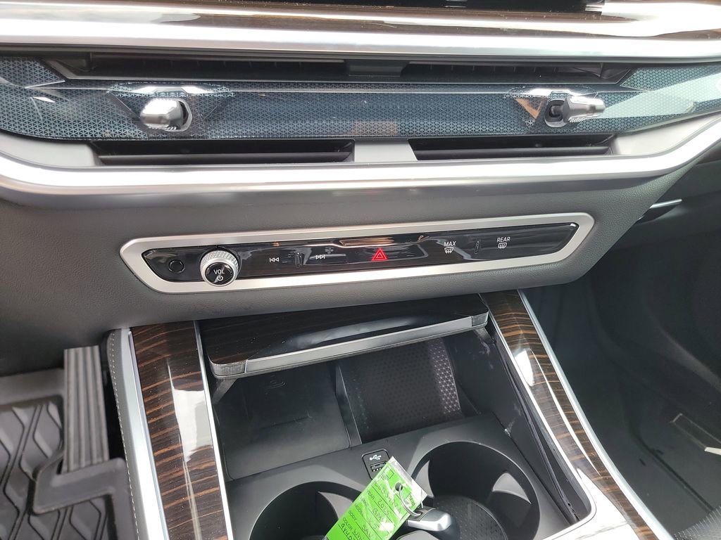 Certified 2025 BMW X5 xDrive50e w/ Premium Package image 29