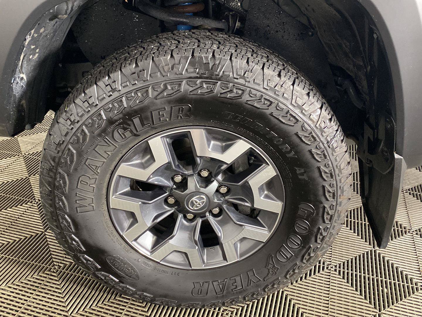 Used 2023 Toyota Tacoma TRD Off-Road AWD/4WD image 10