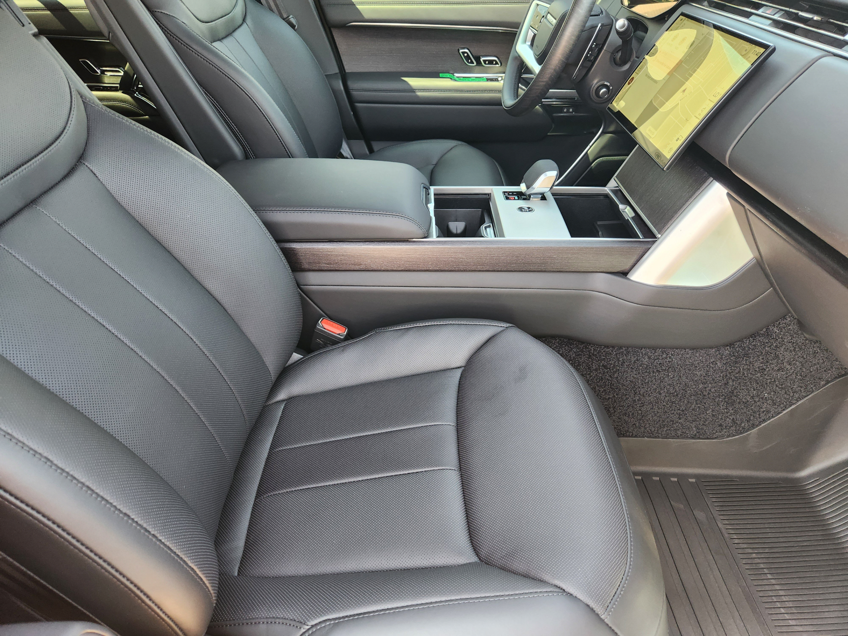 New 2026 Land Rover Range Rover SE AWD/4WD image 9