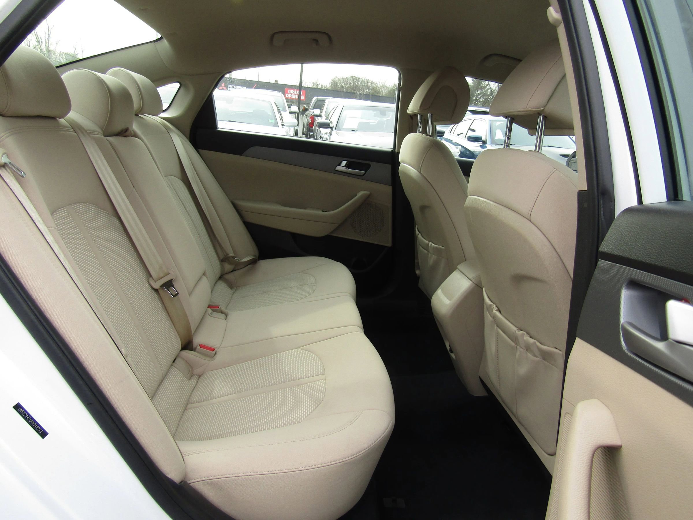 Used 2017 Hyundai Sonata SE w/ Cargo Package image 12