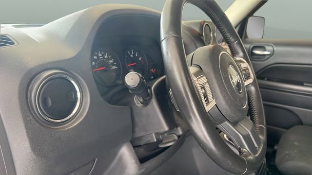 Used 2011 Jeep Patriot Latitude AWD/4WD image 11