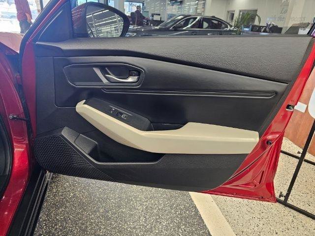 Used 2024 Honda Accord EX image 29