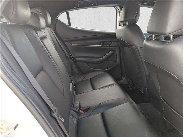 Used 2019 MAZDA MAZDA3 Hatchback w/ Preferred Package FWD image 16