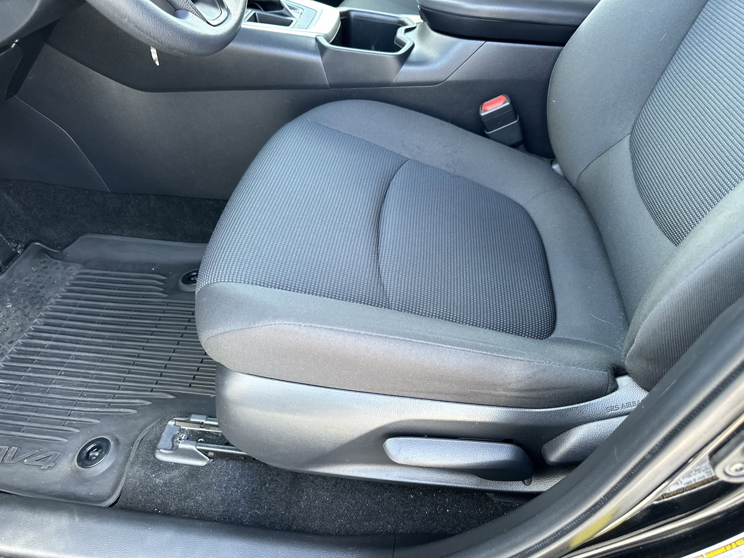 Used 2023 Toyota RAV4 LE image 16