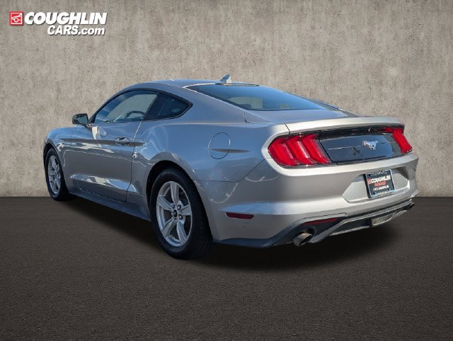 Used 2020 Ford Mustang Coupe RWD image 5